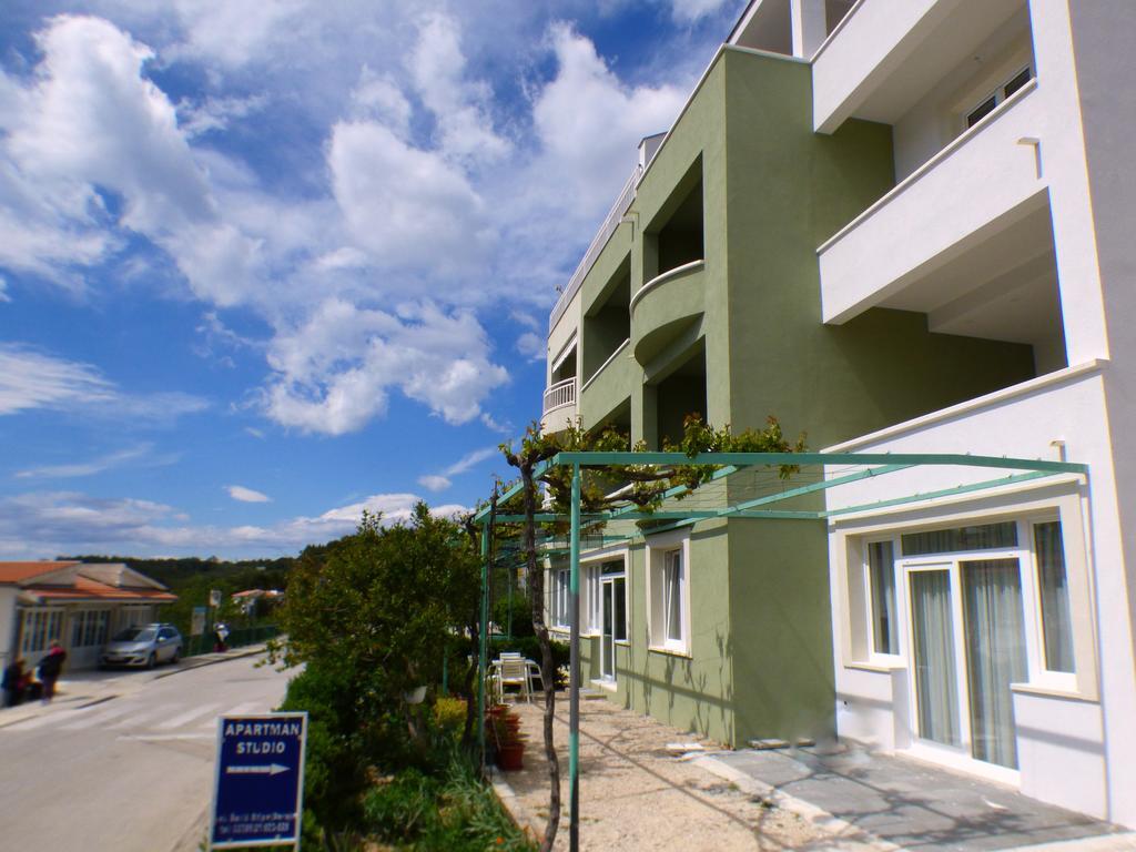 Apartments Hermes Tučepi Buitenkant foto